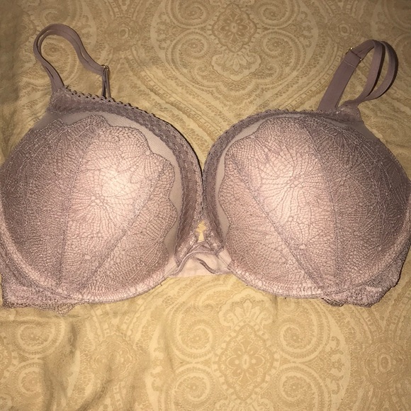 Victoria's Secret Other - [VICTORIA SECRET] laced bra